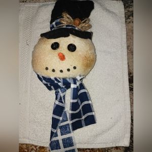 Really Cute primitive snowman head